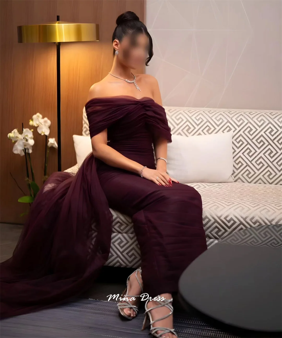 

Индивидуальные вечерние платья Mina винного цвета для особых случаев: современное платье А-силуэта с открытыми плечами, плиссированное, длиной до щиколотки