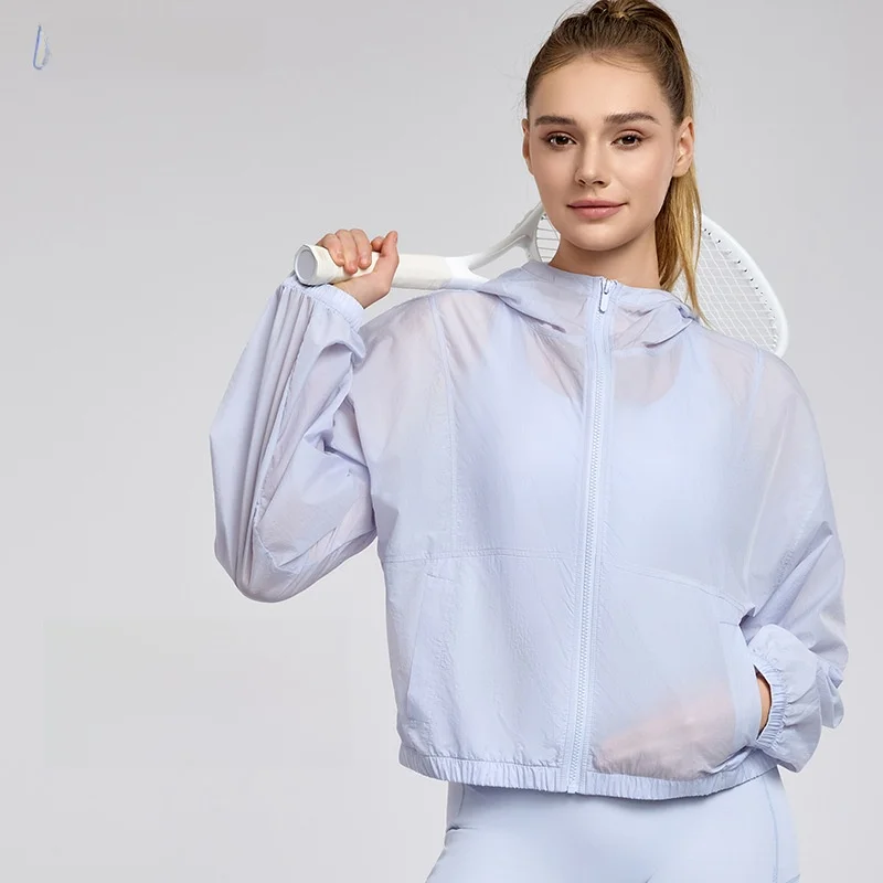 

Женская легкая спортивная куртка, повседневная свободная ветровка на молнии с капюшоном и длинными рукавами, дышащая уличная защита от солнца