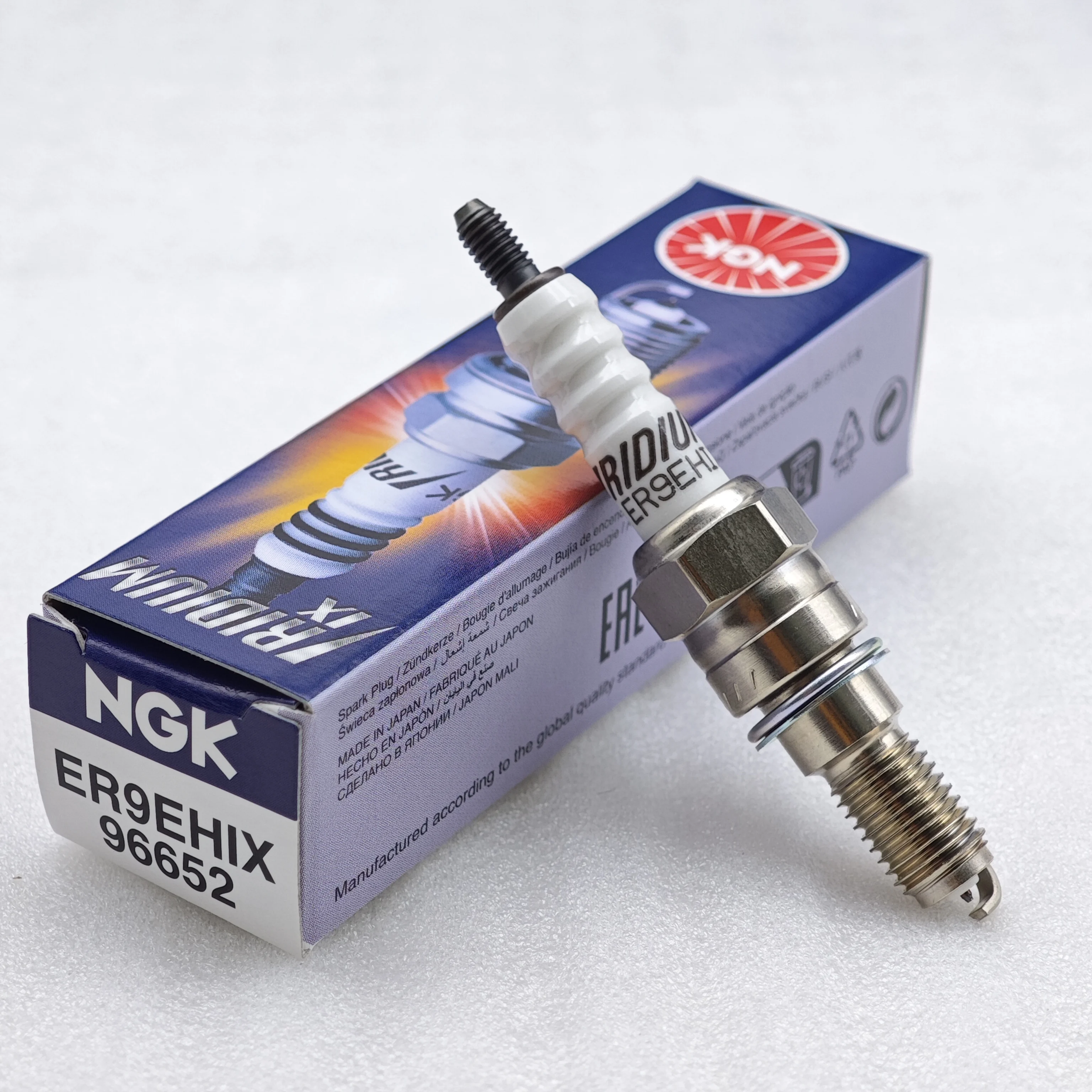 

2pcs Original NGK Iridium Spark Plug ER8EHIX ER9EHIX Suitable For VFR400 RVF400 V30 V35