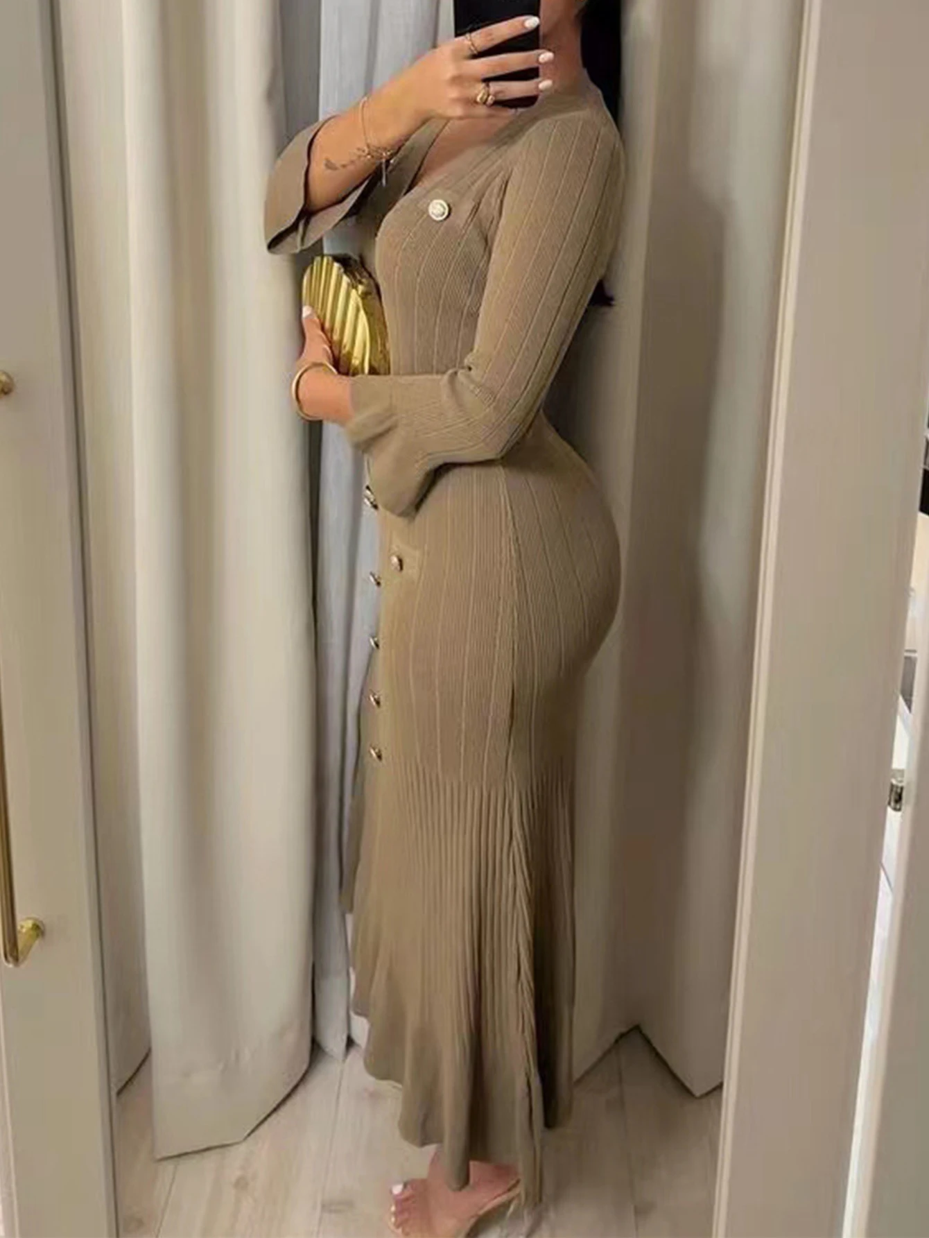 Vestido feminino com decote em v, manga comprida, saia lápis, detalhe de botão, bainha com babados, comprimento do joelho, outono inverno, simples, borda de alface, uso diário