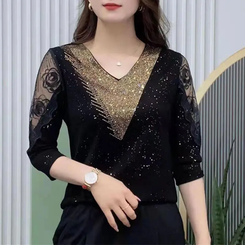 Elegant V-Neck Stylish Diamonds Pullovers Sexy Floral Lace Spliced Spring Summer Half Sleeve Women's Clothing Sequined T-shirt