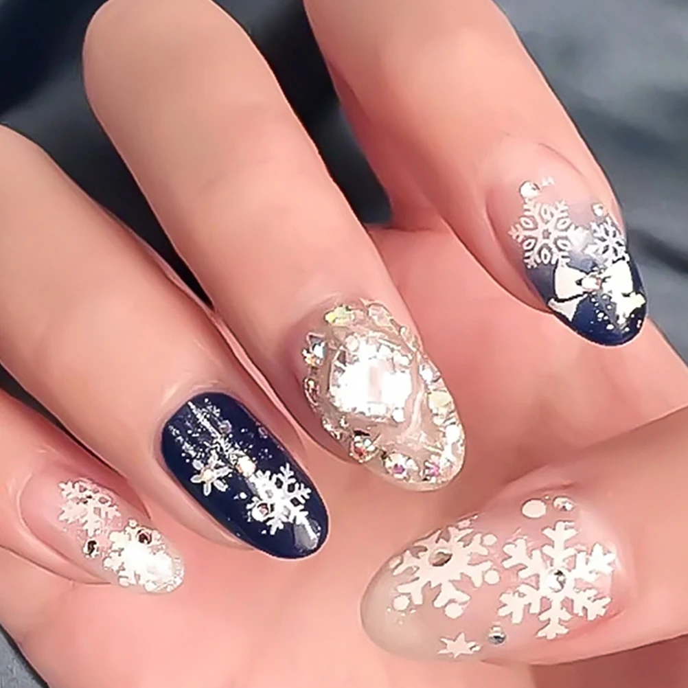 

4pcs Christmas Nail Snowflake Sequins Ultra-Thin Charms For Diy Manicure Decoration Festive Nail Art Supplies Xmas Stickers