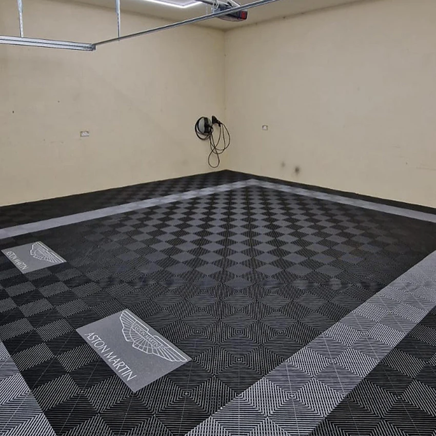 

Manufacturer's Modern Luxury Vinyl Floors 1.8cm LVT Price Plastic Click Lock SPC Floor Mat for Villas