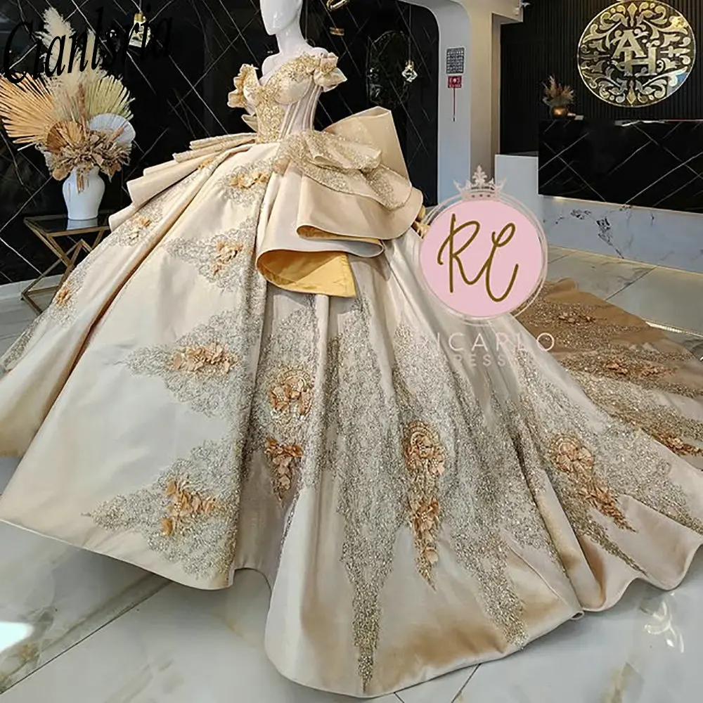 

Gold Off The Shoulder Ruffles Bow Quinceanera Dresses Ball Gown Sequined Appliques Lace Sweet 15 Años Mexican Customized