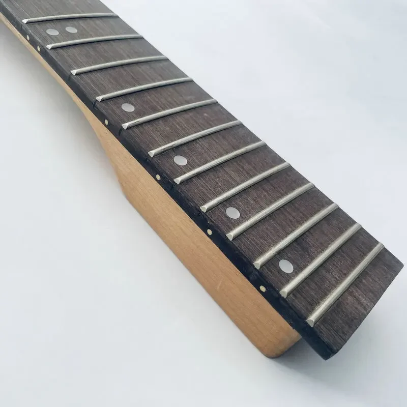 IN487 Tanglewood ไม่มีโลโก้คอกีตาร์ไฟฟ้า Maple Rosewood 22 Frets สําหรับ DIY อะไหล่กีตาร์ Machinehead L3 + R3