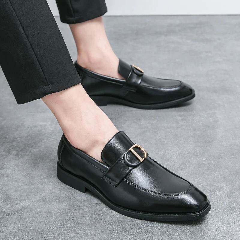 2024 men\'s loafers round toe one foot wedding dress black fashion party solid color daily leather casual breathable shoes