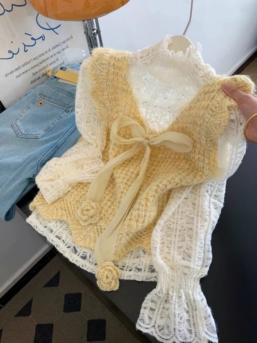 

Korean Sle Lace Knot Micro Flared Knitted Base irt Women's Vest Sweet Gentle Design Two-Piece Set Autumn Wear