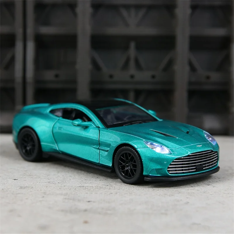 

1/34 Aston Martin Vanquish 2025, легкосплавная модель спортивного автомобиля, литая под давлением металлическая гоночная машина, модель автомобиля, звуковой свет, детские игрушки, подарок