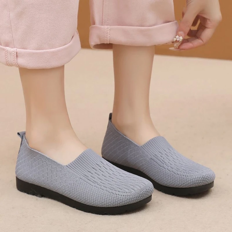 New Mesh Breathable Sneakers Women Breathable Light Slip on Flat Casual Shoes Ladies Loafers Socks Shoes Women Zapatillas Mujer