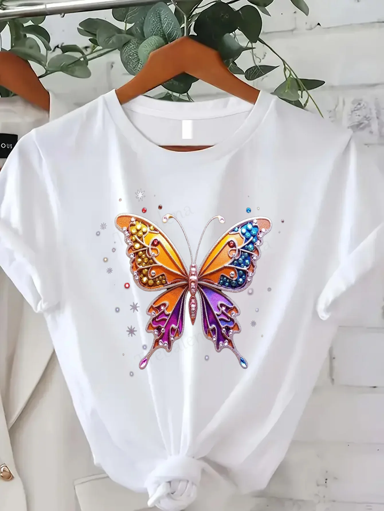 

Women T-shirt Sexy Butterfly Rhinestone T-Shirt for Women, Casual Summer Top with Sparkle Design