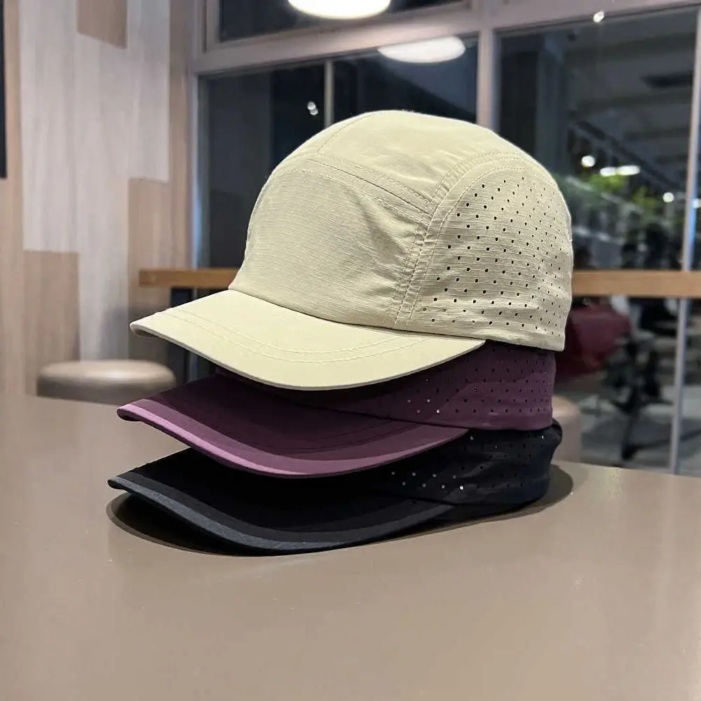 

Polyester Breathable Mesh Baseball Caps Short Brim with Breathable Mesh Thin Sun Protection Hats Quick Drying UV Protection