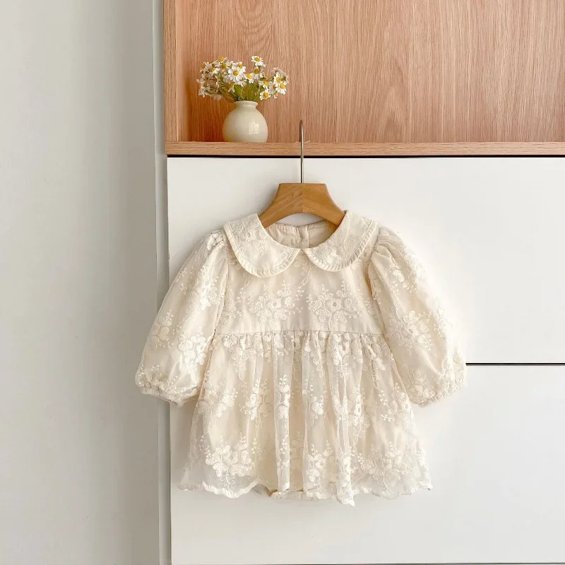 

Кружевной комбинезон с вышивкой для маленьких девочек, треугольный боди с пышными рукавами и воротником «Питер Пэн», винтажный осенний модный наряд