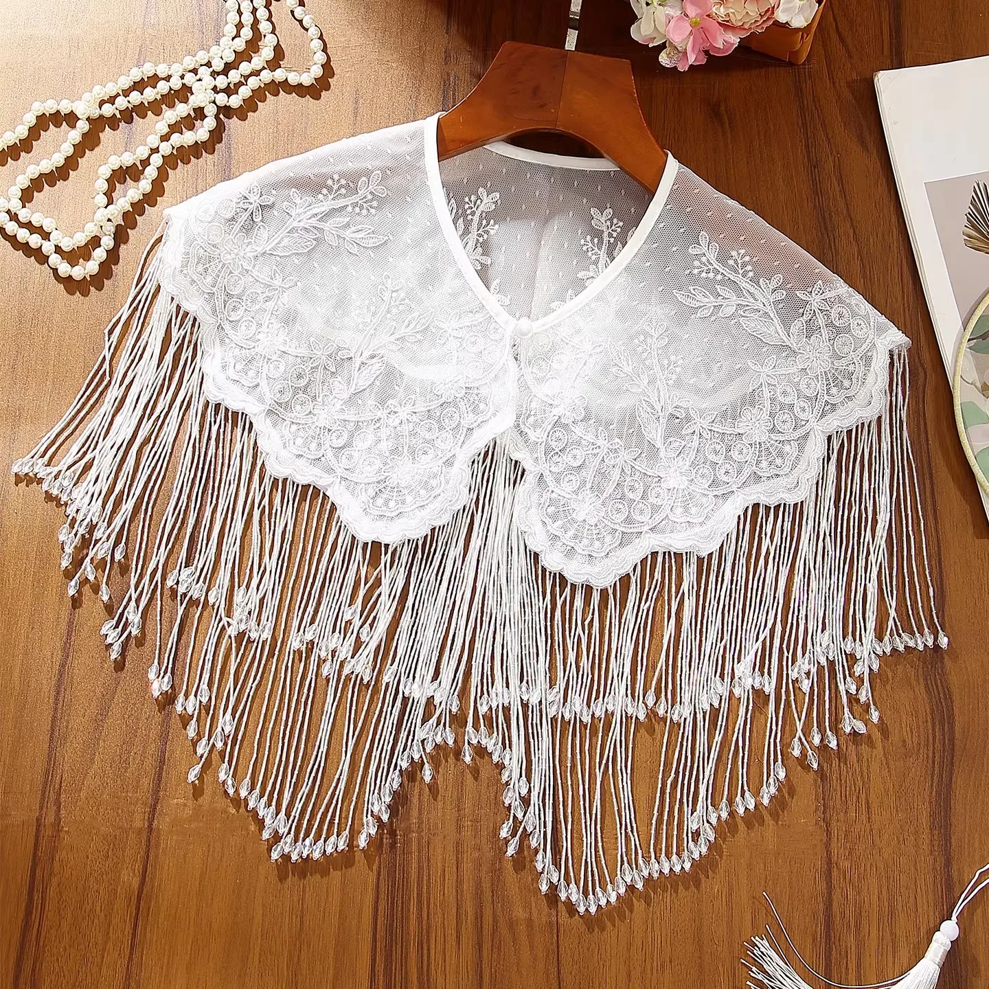

Women's Vintage White Lace Embroidery Long Tassel Pashmina Female Chinese Style Show Cosplay Party Shawl Cloak Collar R2332