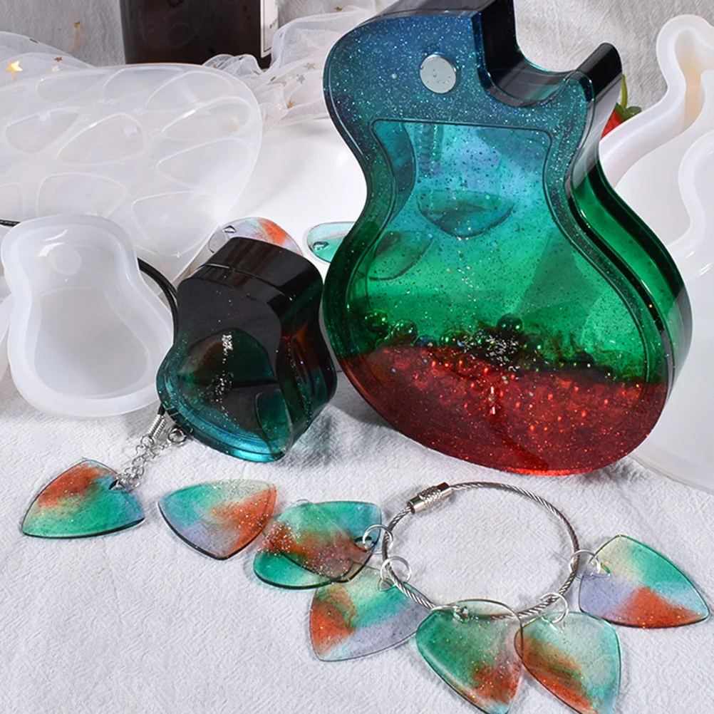 

1pc Guitar Pick Silicone Diy Epoxy Casting Mould Guitar Pick Mold For Keychain Pendant Plectrum Craft Reusable Triangle Mold