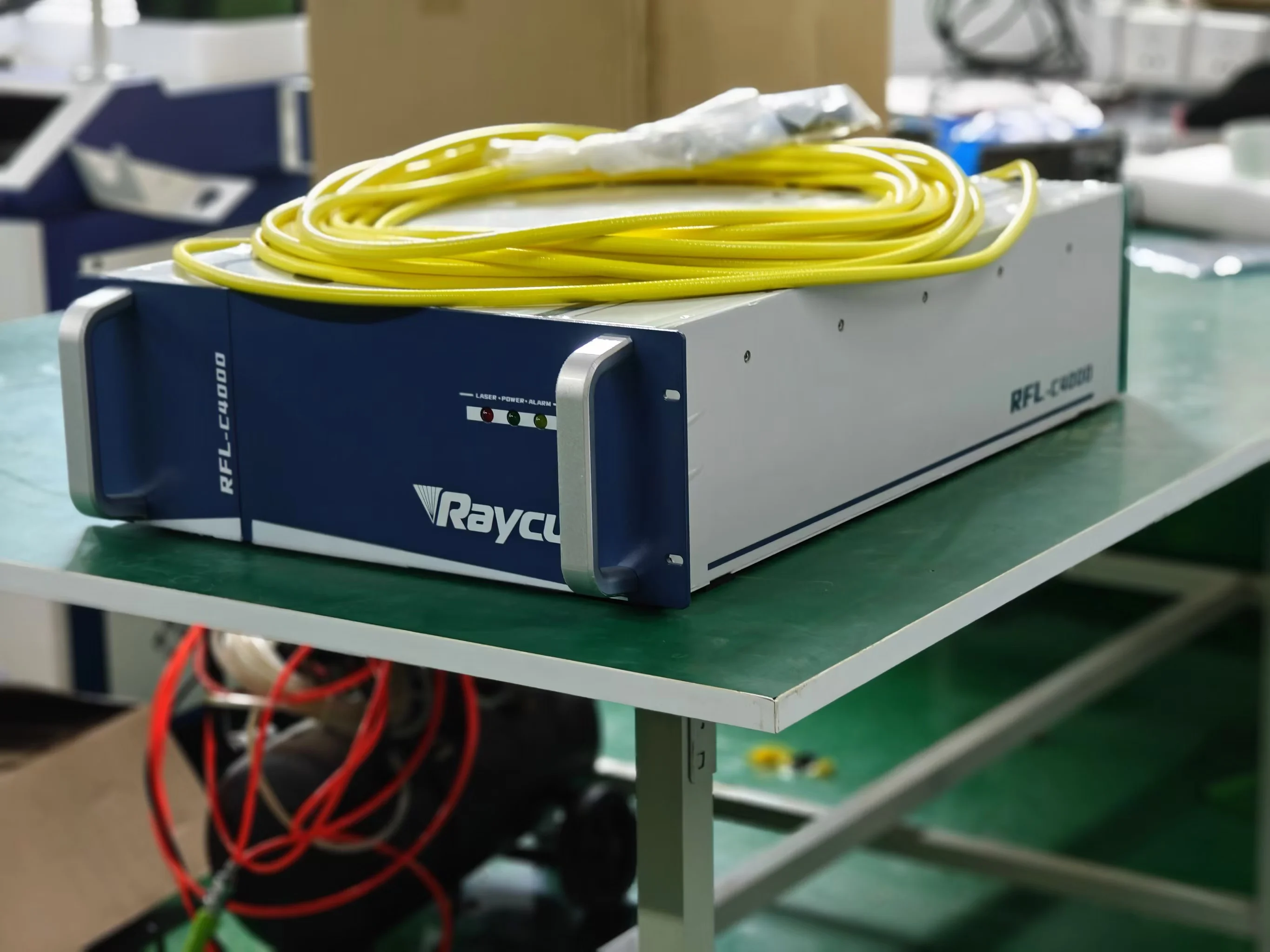 Raycus CW Fiber Laser Power Single Module Fiber Cutting Welding Machine Laser Source RFL-C4000