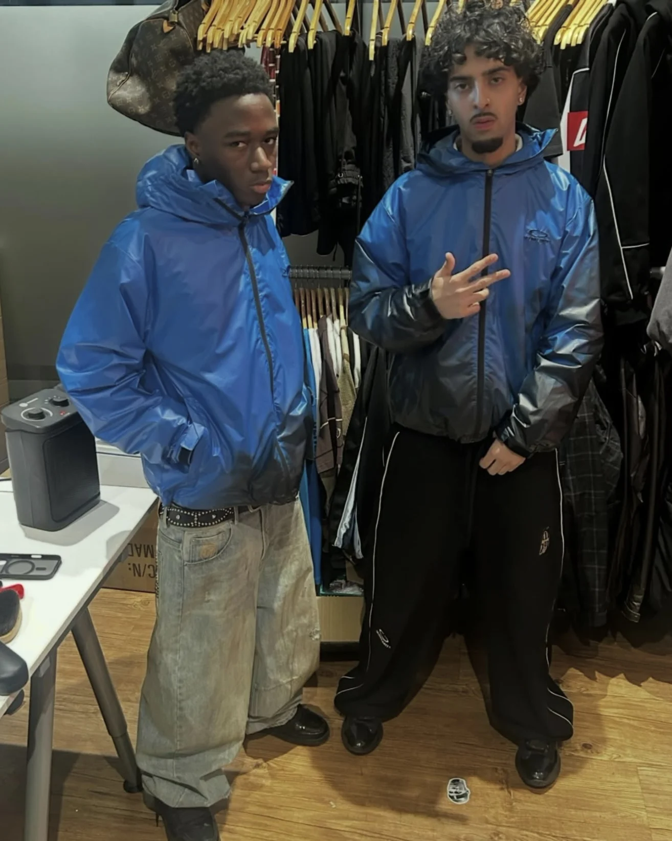 Ultralight Heat Sensing Hooded Jacket Loose Casual Hip Hop Style Zipper Closure Long Sleeve Polyester Men's Women's Jacket