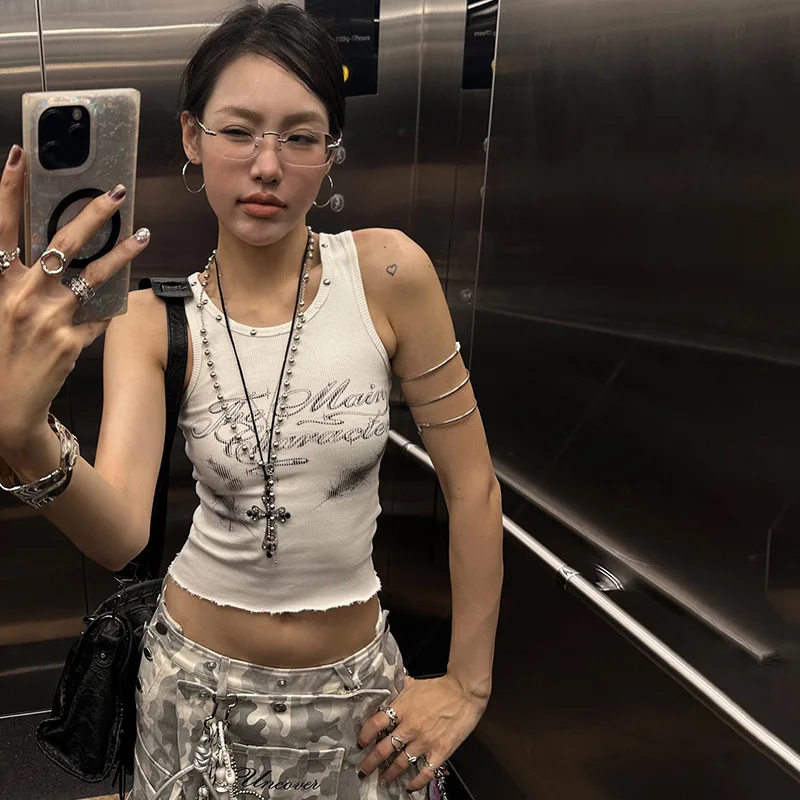 2025 Primavera Nuovo Abbigliamento da donna Tinta unita Slim-fit Street Fashion Girocollo senza maniche Gilet stampato da donna