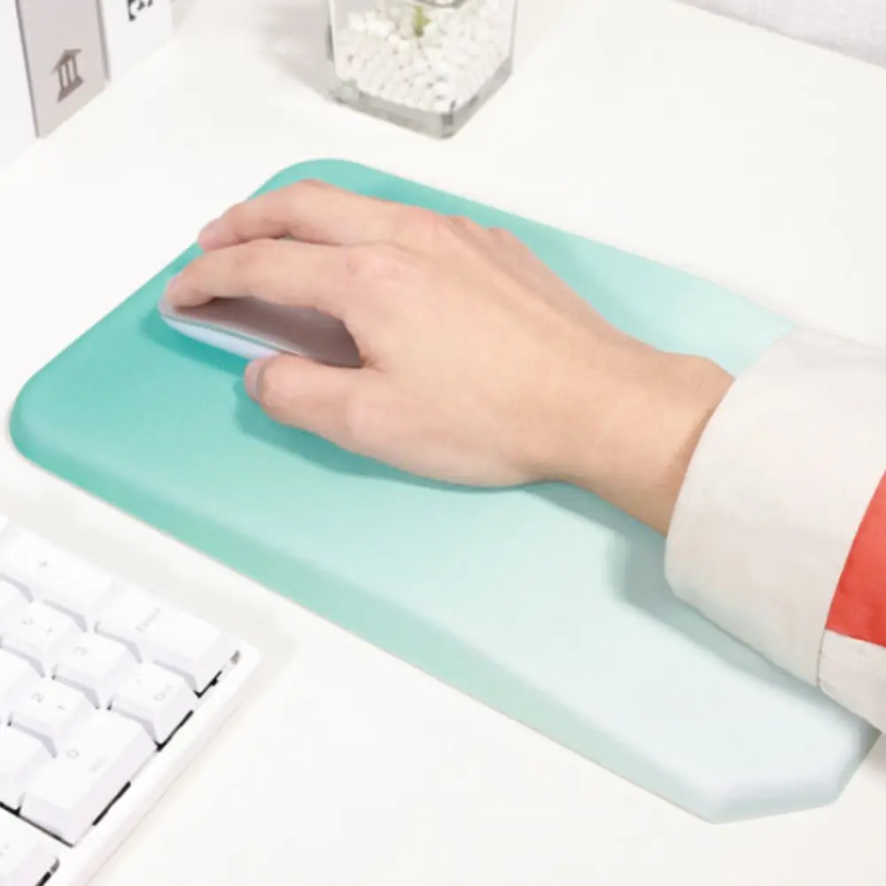 

Anti-fatigue Slope Design Mouse Pad Non-slip Silicone Slope Shaped Mouse Pad Comfortable Creative Anti-skid Mouse Pad Computer