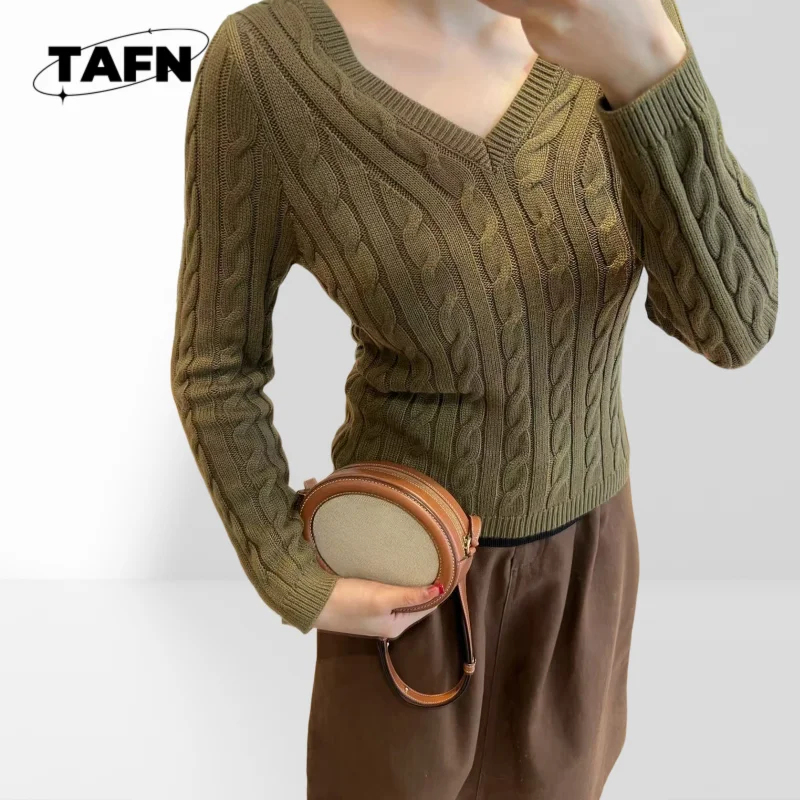 Colorful Pattern Knit Sweater for Women, Unique & Fun Design for Winter Cashmere Sweater Elegant and Comfortable AH2206