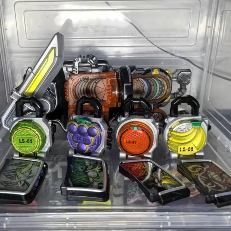 

Bandai Kamen Rider Gaim Sengoku Driver Transformation Belt With LS-04 LS-07 LS-08 LS-09 Lockseeds For Anime Cosplay Collectors