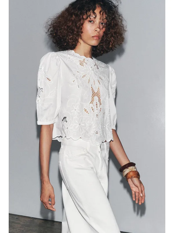 

Casual Sle Women's Embroidered Hollow out irt round Ne ort Sve Cotton Summer New Arrival Faion 2025