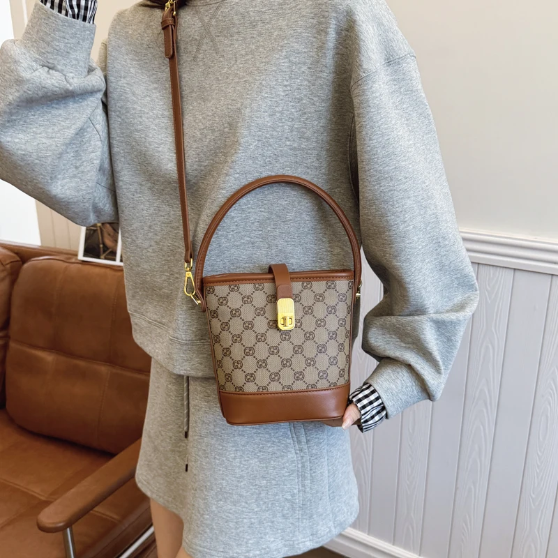 

Luxury Women Fashion Classic Leather Shoulder Bag Elegant High End Tote Handbag Daily Crossbody Style