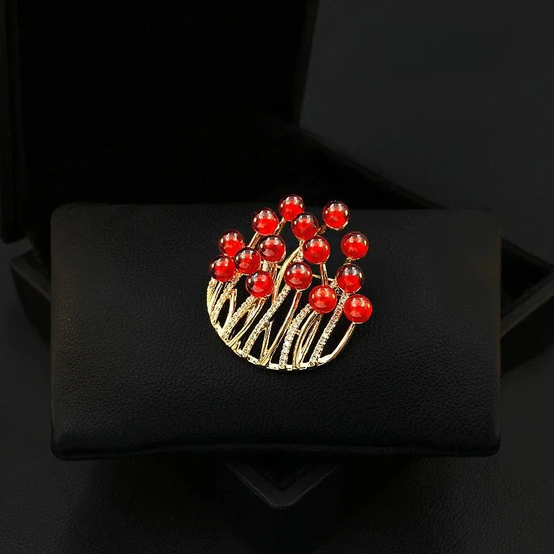 Red Coral Brooch for Women Suit High-End Animal Lapel Pins Geometric Collar Buckle Rhinestone Jewelry Clothing Accesories 5912
