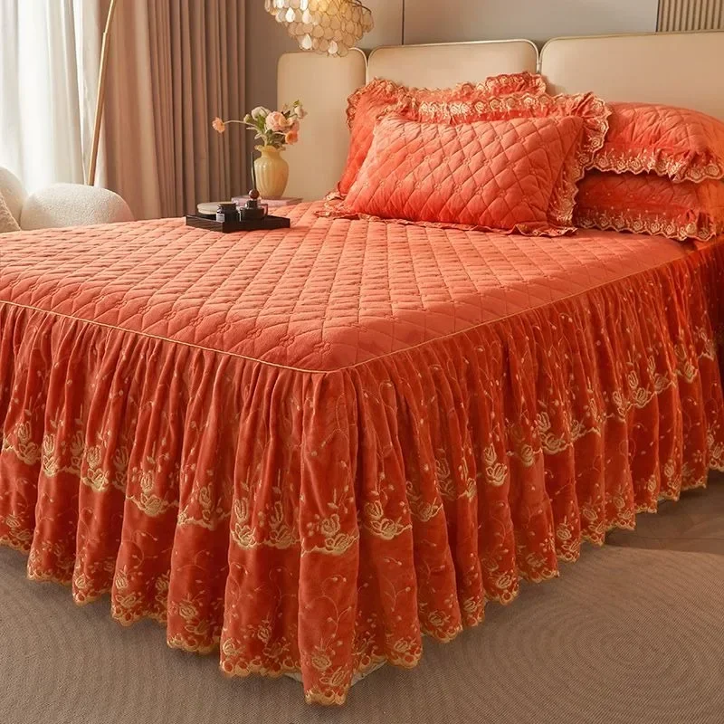 

3 Pcs Luxury Embroidered Bedding Set 45cm Heighten Lace Bed Skirt Pure Colour Thicken Cotton Bed Spread for Queen King Size Bed