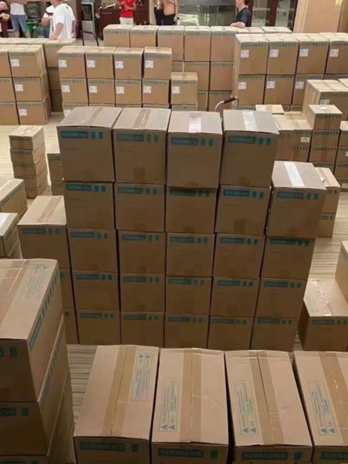 

2025 6ES7 292-1AE20-0AA0 Spare Parts Input/output Junction Box CPU22x/EM