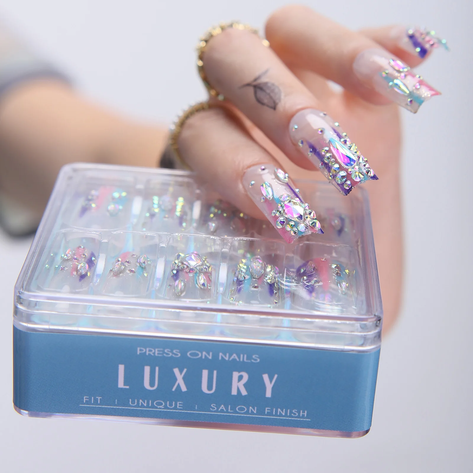 Acrylic Box Customizable private label Press Nails Luxurious Diamond Clear Rainbow Salon Rectangle Glitter Fake Nails Gift box