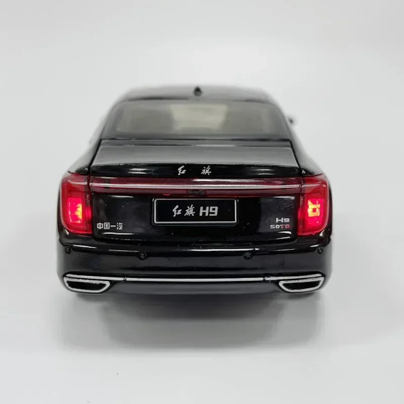 1:24 For HONGQI H9 Simulated Metal Toy Vehicles Model Alloy Pull Back Children Toys Genuine License Collection Gift Car Kids