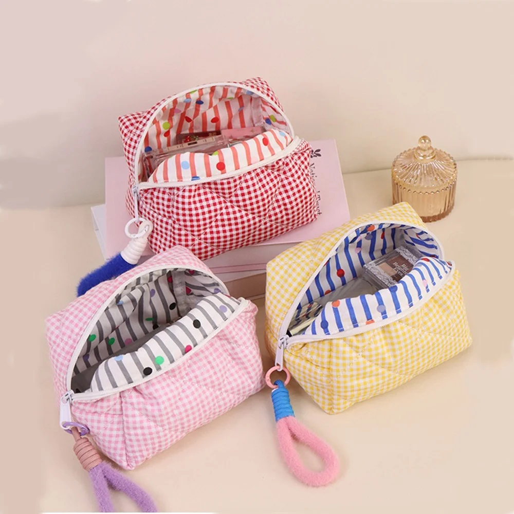 Quilted Gingham Makeup Bag Checkered Cosmetic Bag Cute Pouch With Plush Handle Travel Toiletry Bag For Women