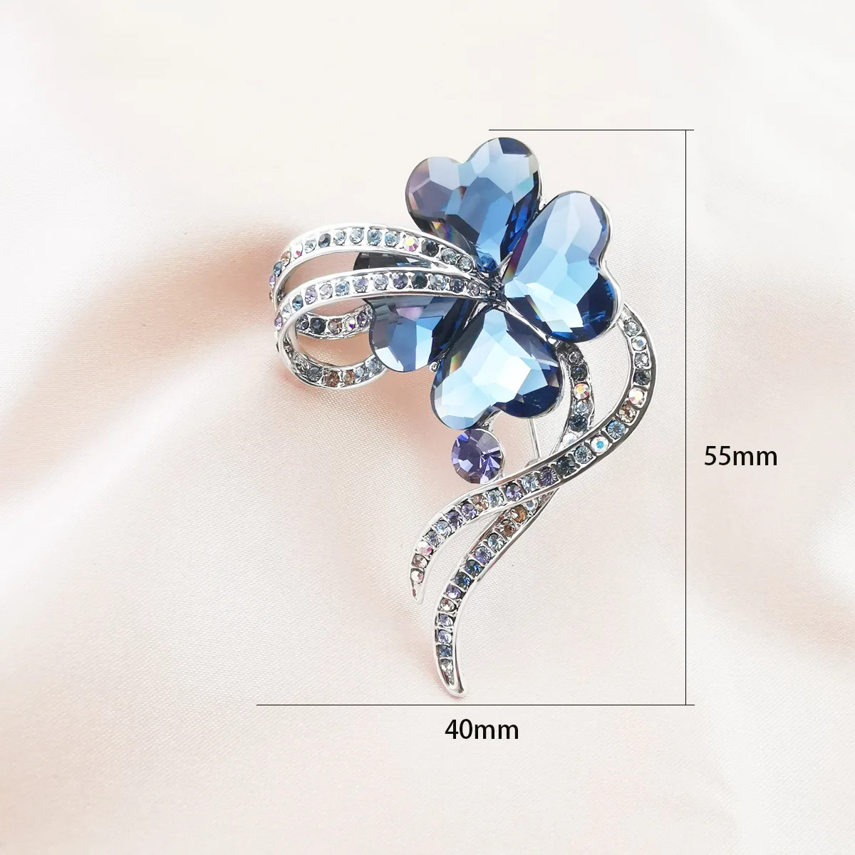 

High quality copper plated true platinum imported Austrian crystal love four-leaf clover women's brooch pin