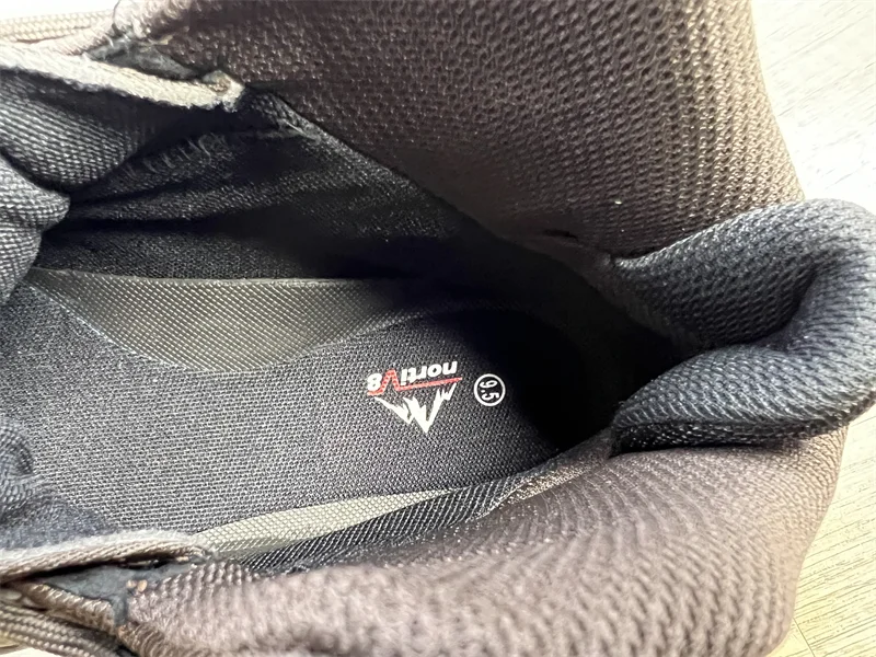 

2025 New Men's Hiking Shoes Anti-slip Shoes Side Zipper Canvas Tool Vintage Wasteland Wind Thick Sole Biker Boots