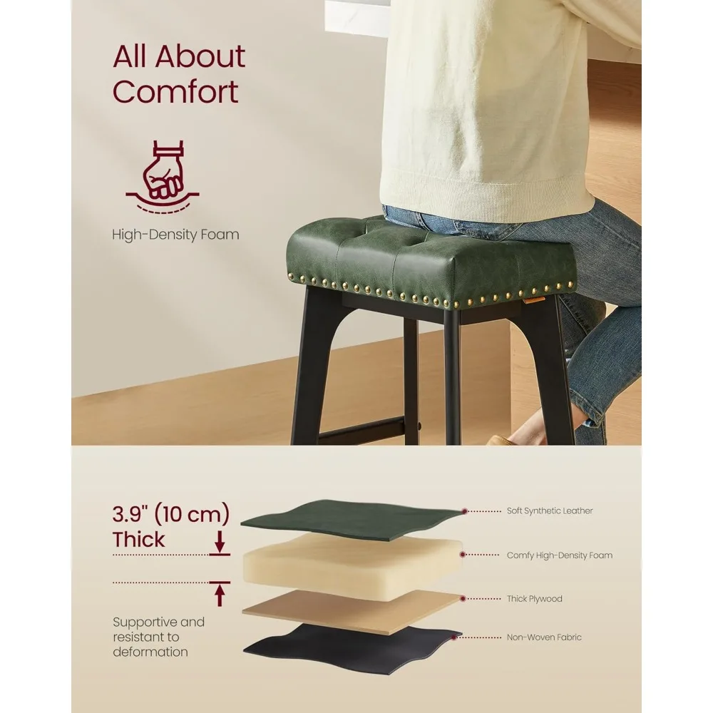 VASAGLE Juego de 2 taburetes de bar, taburetes de bar con altura de mostrador, taburetes de cocina sin respaldo de 26 pulgadas con patas de madera, cuero PU grueso