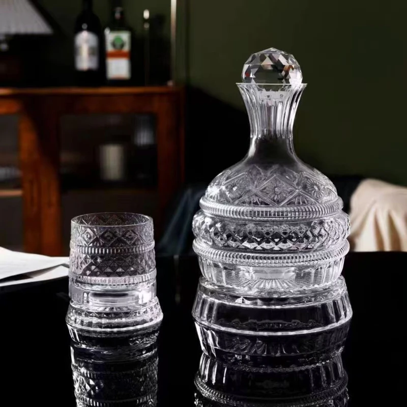 European-style High-end Rotating Star Diamond Wine Decanter Wine Divider, Untoppleable Glass, Light Luxury Accessories and Gifts