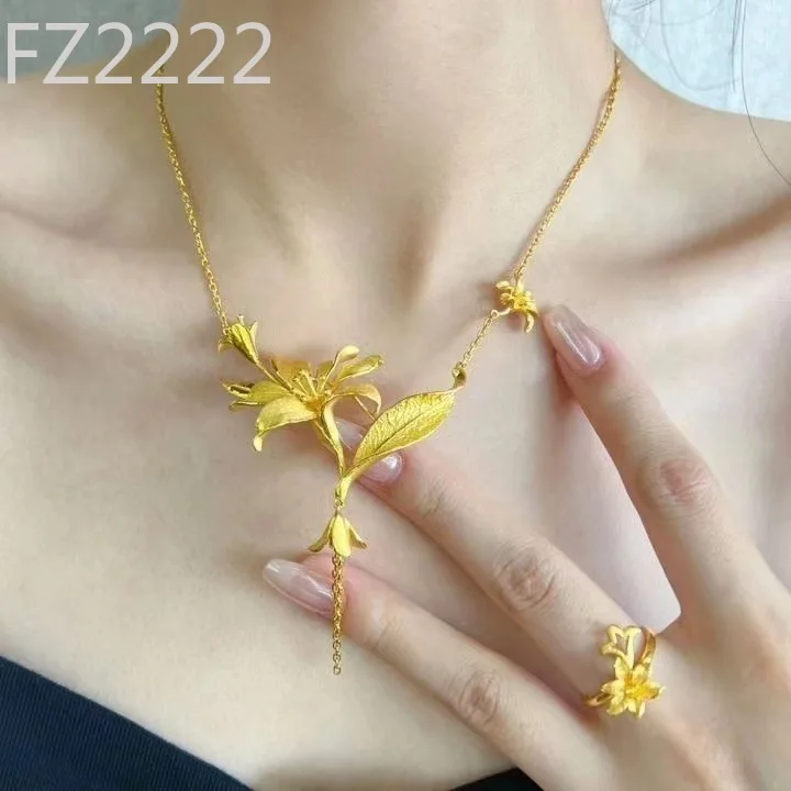 

ancient gold-colored morning glory fringed pendant necklace wedding ring woman