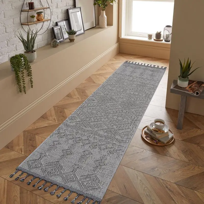 

2X8 White White Traditional Indoor Outdoor Area Rug Collection
