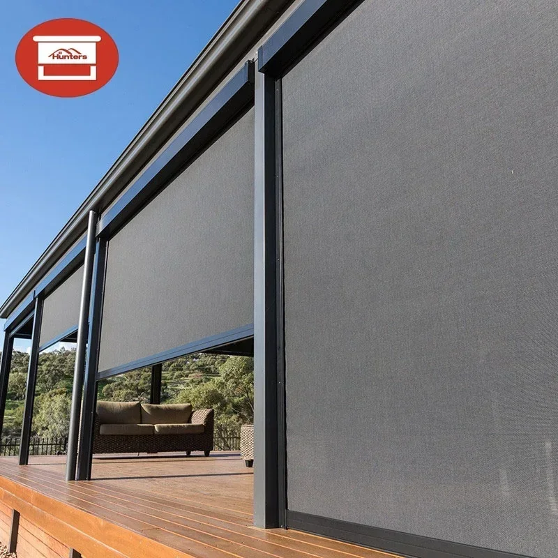 กลางแจ้ง Roller Blinds Pergola ซิปหน้าจอโรงรถผ้าม่านหน้าต่าง Patio Cover มอเตอร์ Zip Track หน้าจอ