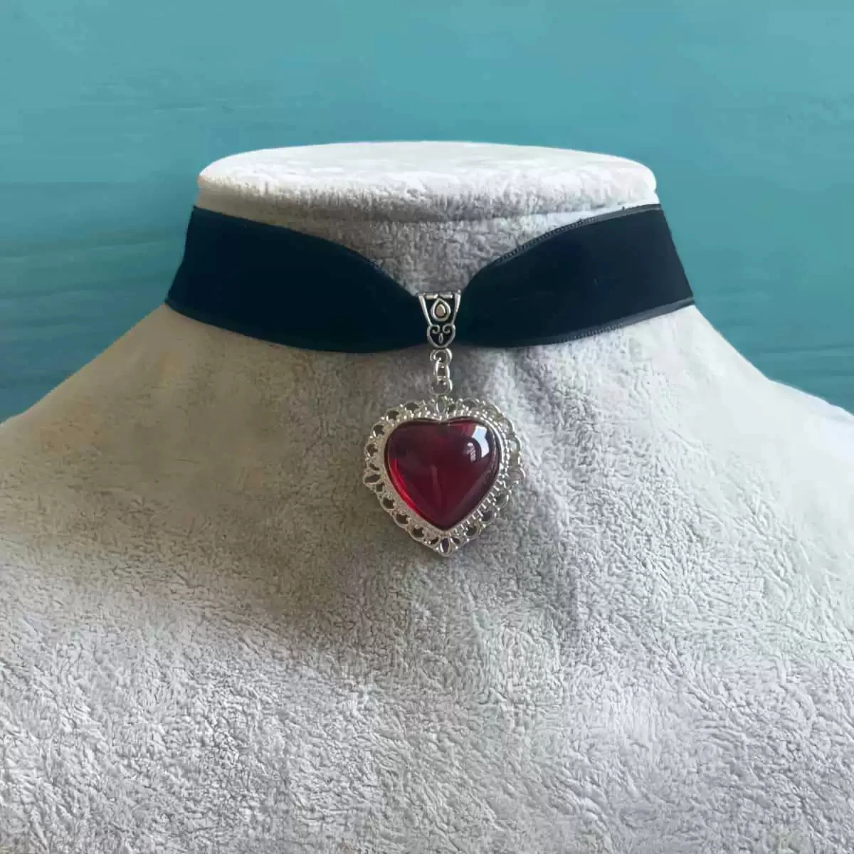 Gotische Flügel Rotes Herz Anhänger Punk Metall Silberfarben Choker Halskette für Frauen Halloween 2000er Vintage Y2K Schmuck Dekoration – Detail 8