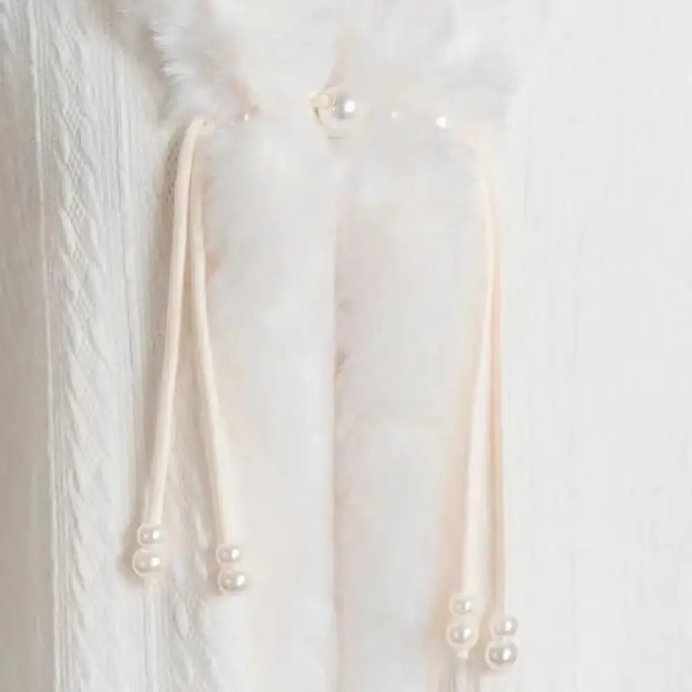 

1Pcs Fleecing Intensification Wintertime Coat Mantelet V-neck Fur Collar Cape Solid Color Shortage of Money Shawl