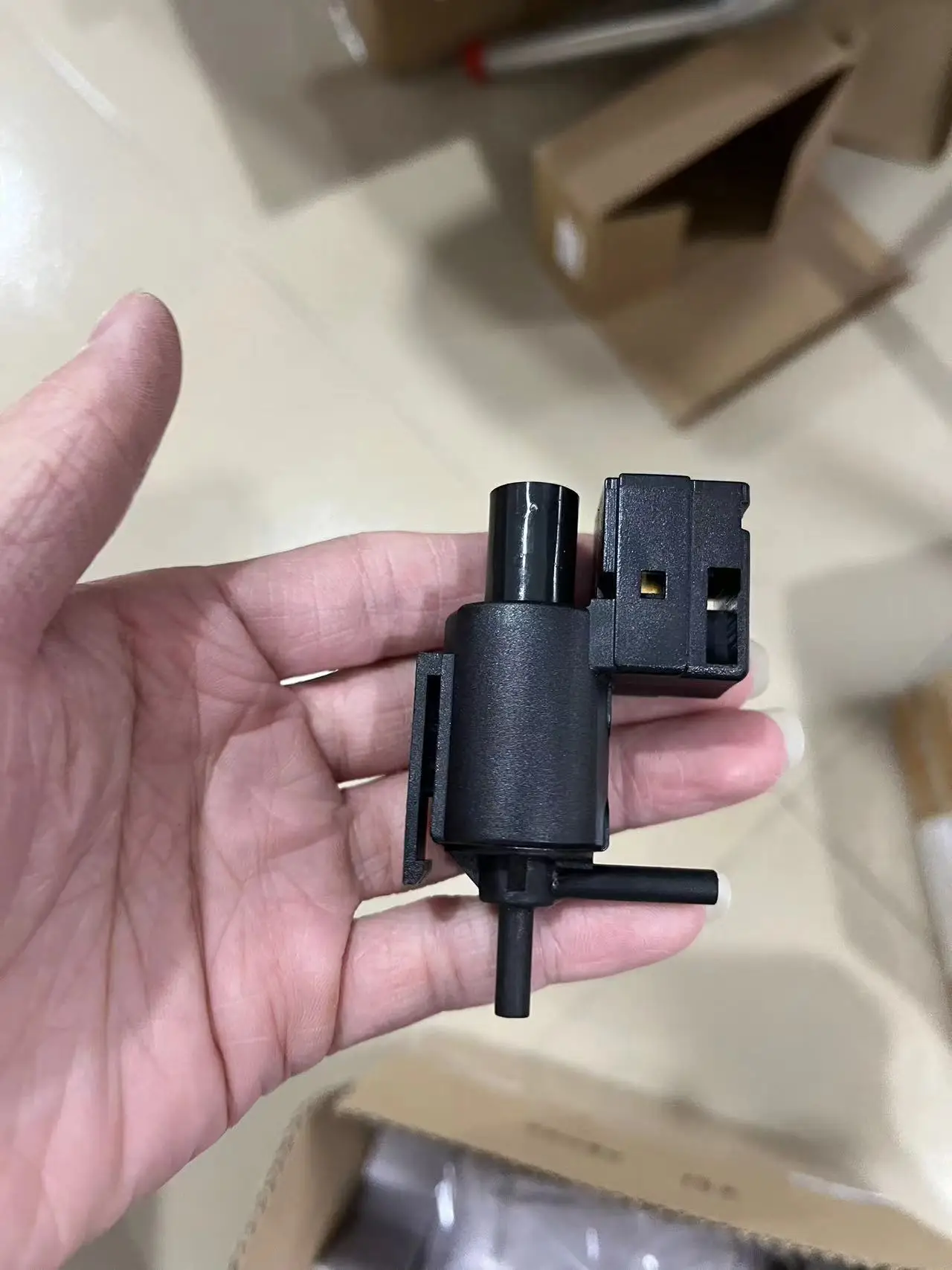 KL01-18-741 Egr Car…