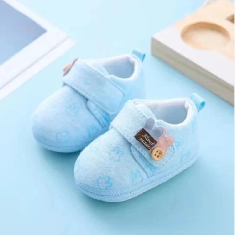 

Тапочки Miniso Pre-Walker для детей 0–12 месяцев, нескользящие противоскользящие пинетки на мягкой подошве для новорожденных и младенцев, носки с героями мультфильмов