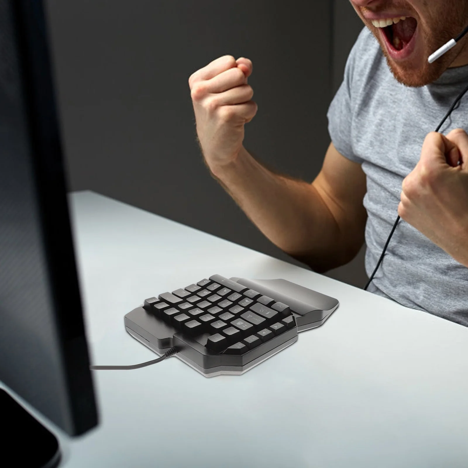 

One-handed Keyboard Wireless Mechanical Keyboards Rechargeable Backlit Wired E-Sport Gaming Play Game Computer Backlight Feel