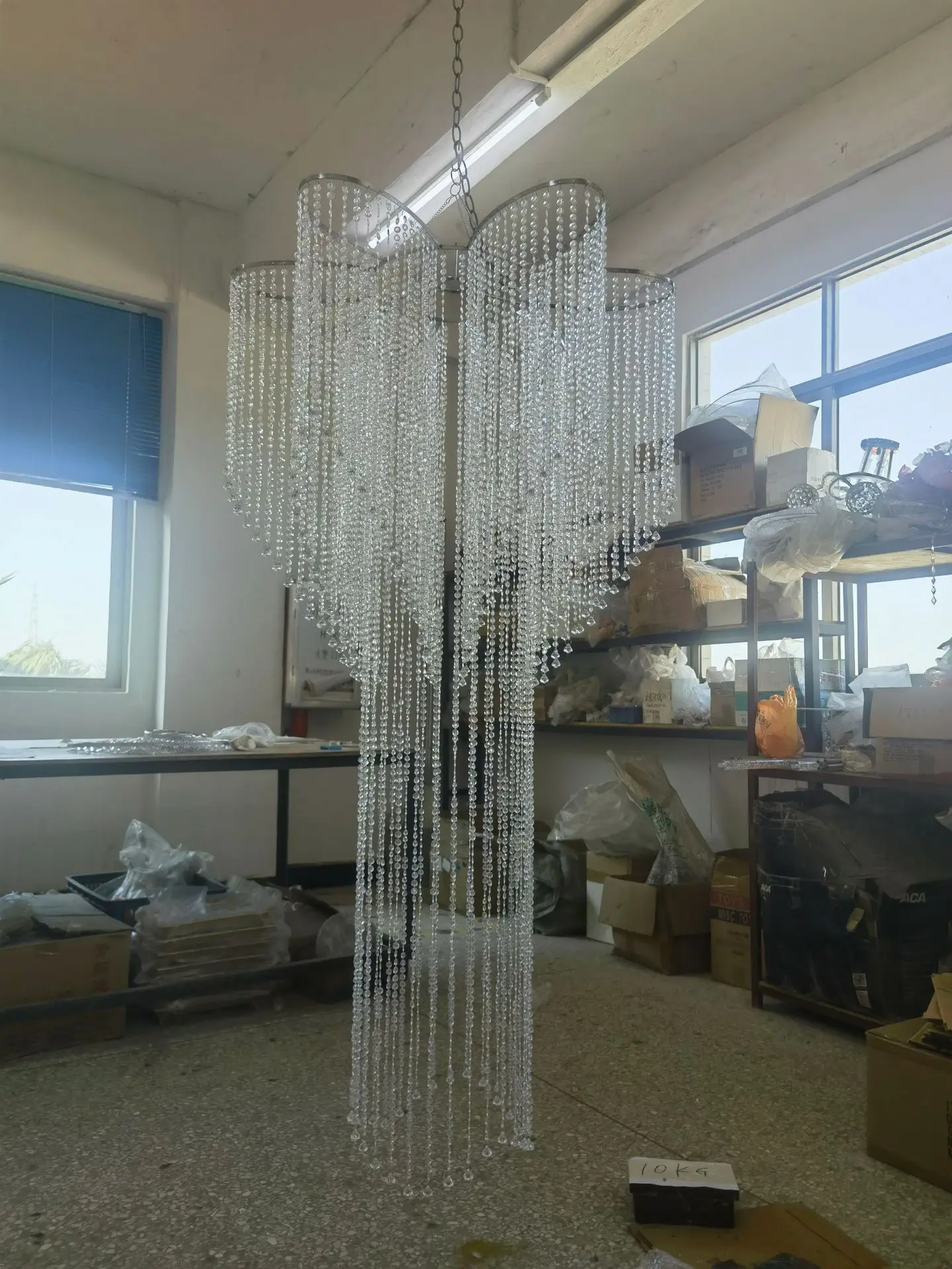 

Acrylic wired bead chandelier, wedding party decorative lights, props, fringed curtains