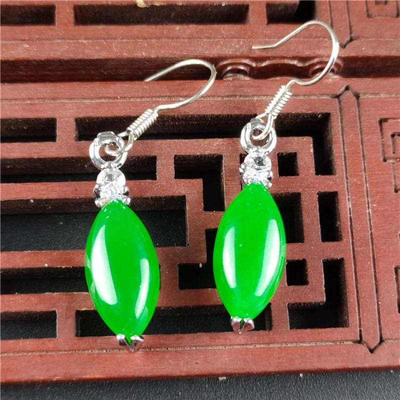 The New King Green Ma Laiyu Inlaid Emerald Drop Egg Earrings Women's Simple Joker Jewelry