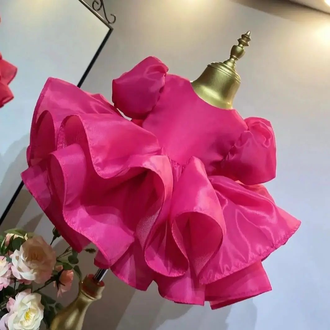 Abiti da festa di compleanno per ragazze principessa rosa caldo Abiti da ragazza di fiori con fiocco grande sul retro Abito da spettacolo per ragazza con lettiera Quinceanera personalizzato