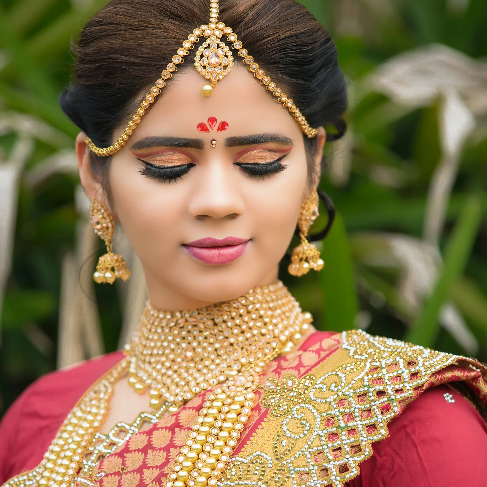 

7 Sheets Bindi for Women Forehead Jewels Face Stickers Sparkling Festival Makeup Gems Eye Decorations Body Art Party Accessories