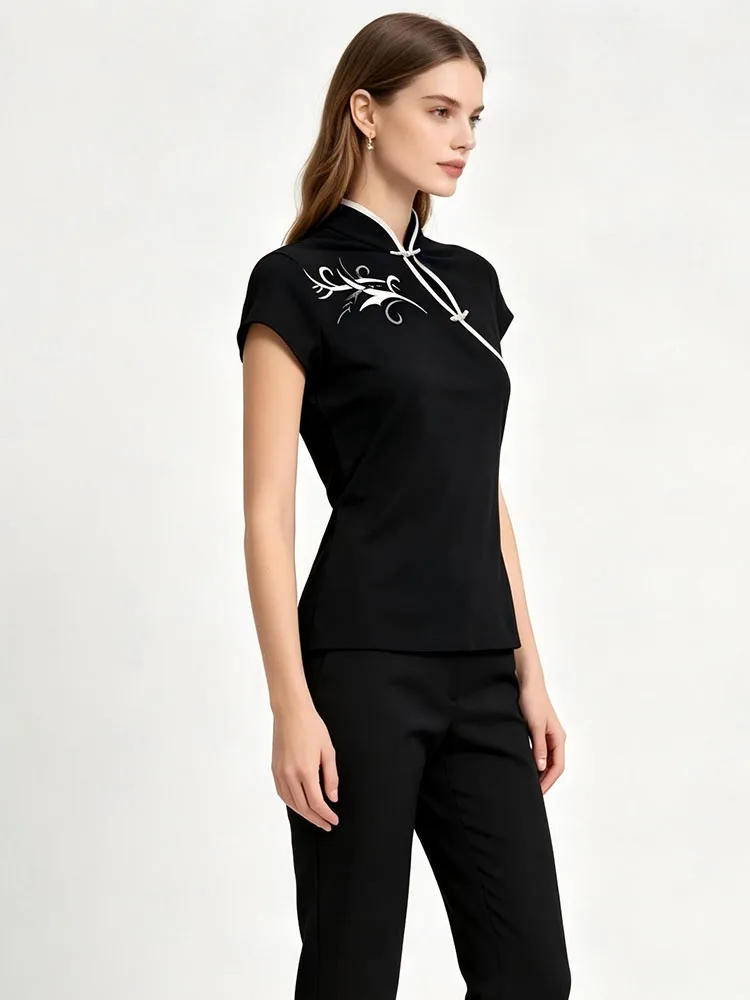 New Chinese style standing collar, slanted collar, plate buckle, plant embroidery white rolled edge cheongsam, short sleeved top