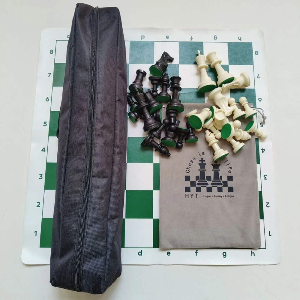 Juego de ajedrez portátil con bolsa con cremallera: tablero de ajedrez plegable y piezas de ajedrez completas, ideal para viajes y entretenimiento en el hogar